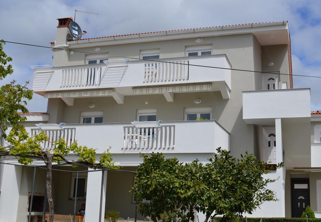 Apartments Pineta Franko Fažana Exteriör bild